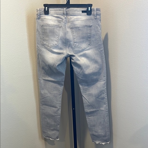 Kut from the Kloth Bridgette Gray Ankle skinny Cropped Jeans - Picture 3 of 3